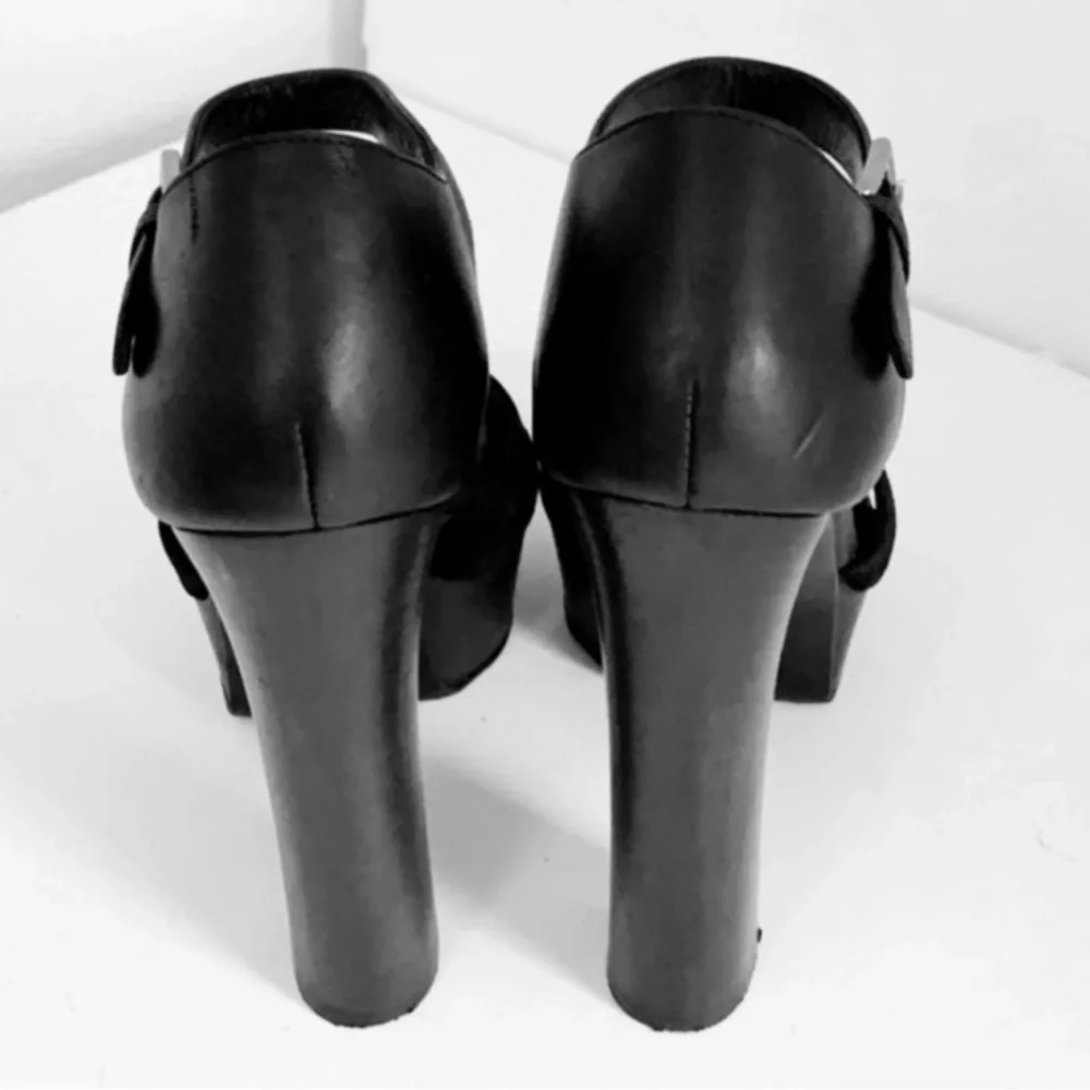 Authentic Barney's New York designer suede & leather platform sandals heels 8.5
